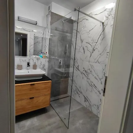 North Star 5 Apartment